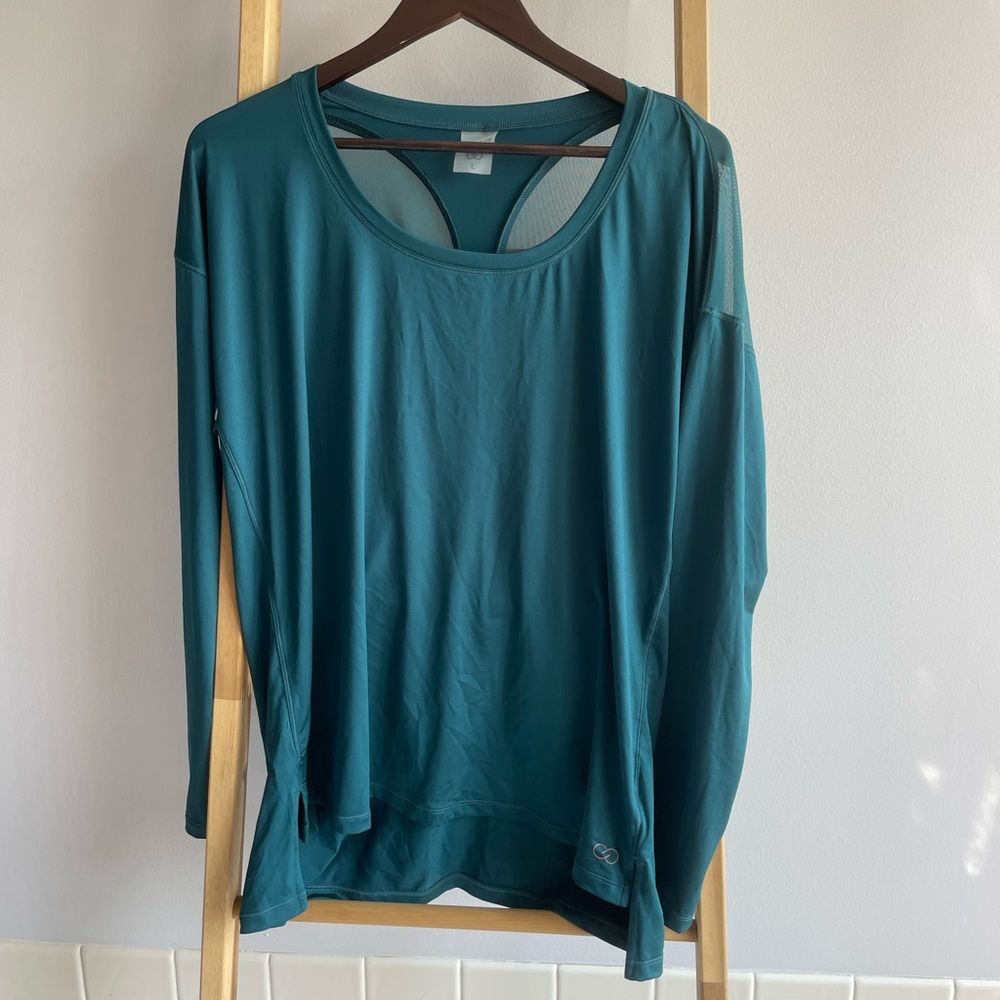 Calia by Carrie Underwood long sleeve athletic shirt with mesh back- size L